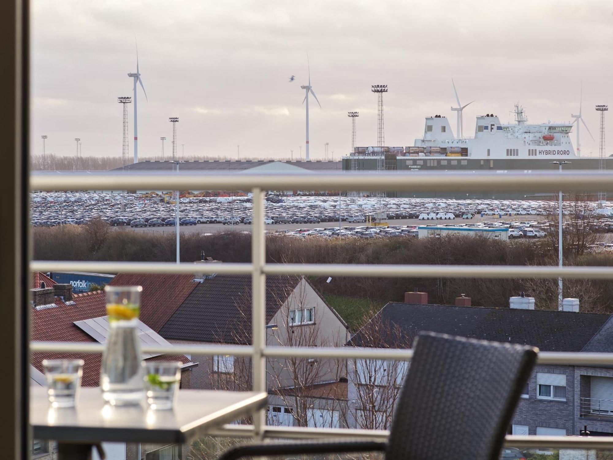 Holiday Suites Zeebrugge Экстерьер фото
