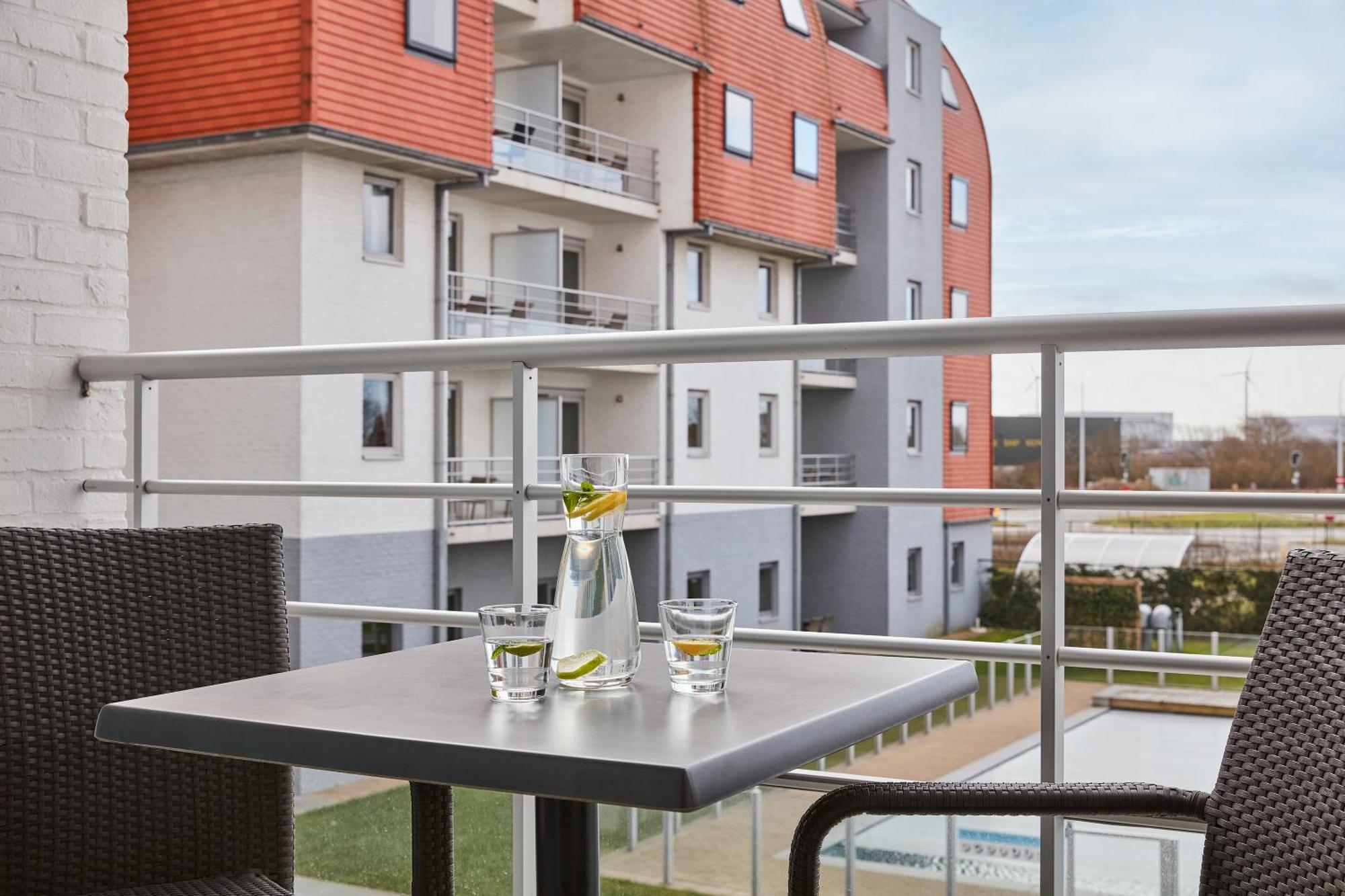 Holiday Suites Zeebrugge Экстерьер фото